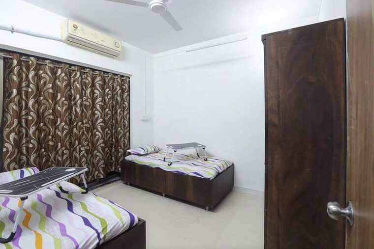 Bedroom, vile parle east 4 Bedroom 850 Sq.Ft. Apartment In Vile Parle East Mumbai 10026965