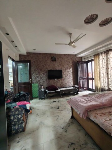 Living Room in 4 BHK Builder Floor at Sector 4 – for Sale