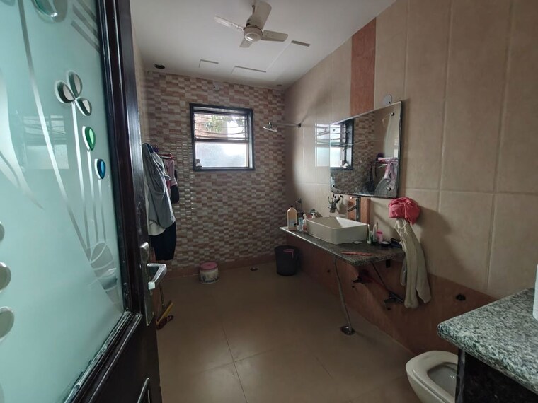 Living Room, sector 4 4 Bedroom 525 Sq.Yd. Builder Floor In Sector 4 Gurgaon 10026946