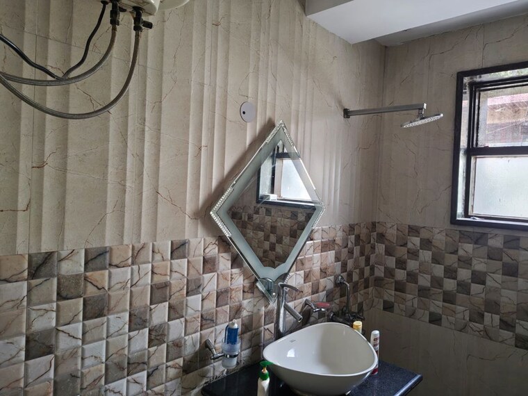 Bathroom, sector 4 4 Bedroom 525 Sq.Yd. Builder Floor In Sector 4 Gurgaon 10026946