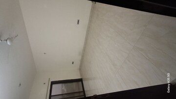 Room in 3.5 BHK Apartment at Shankar Nagar – for Rent