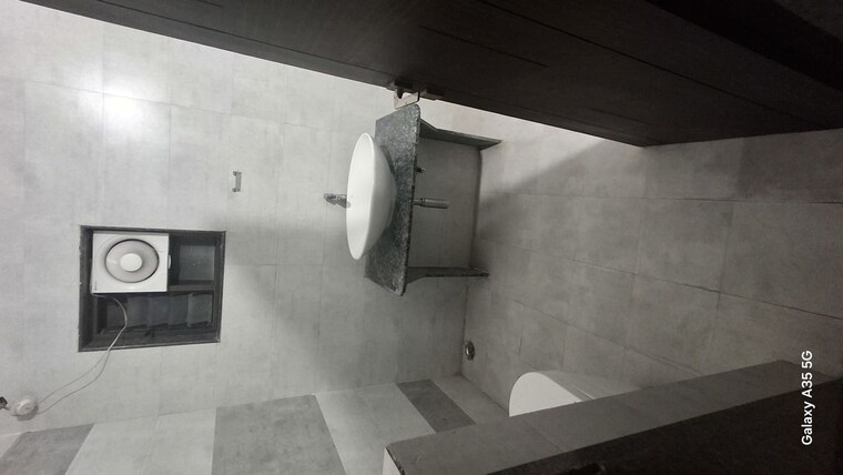 Bathroom, shankar nagar 3.5 Bedroom 1700 Sq.Ft. Apartment In Shankar Nagar Raipur 10027007