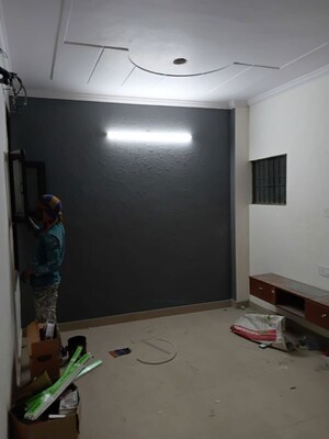 Room in 2 BHK Builder Floor at Nirman Vihar – for Rent