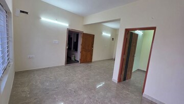 Room in 2 BHK Apartment at Mahadevpura – for Rent