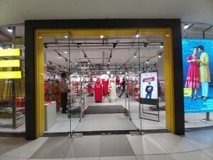  Office Space For Rent in Shubhkamna Appartments, Sector 2