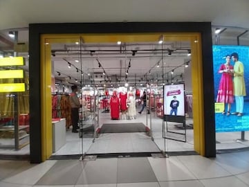  Office Space For Rent in Shubhkamna Appartments, Sector 2