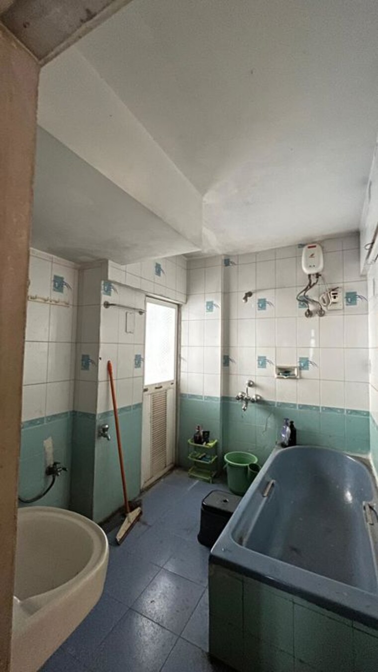 Team Area, kasarvadavali 1 Bedroom 500 Sq.Ft. Builder Floor In Kasarvadavali Thane 10027174