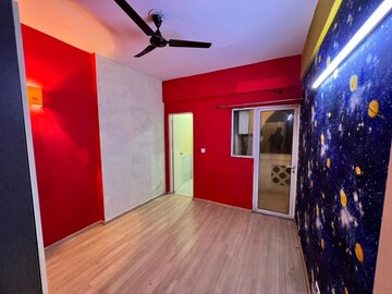 Room in 4 BHK Apartment at DLF One Midtown, Moti Nagar – for Sale