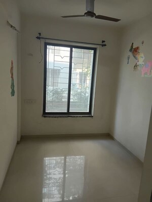 Room in 2 BHK Apartment at Mantri Kinara, Bopodi – for Rent