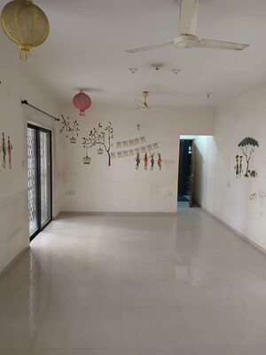 Room in 2 BHK Apartment at Mantri Kinara, Bopodi – for Rent