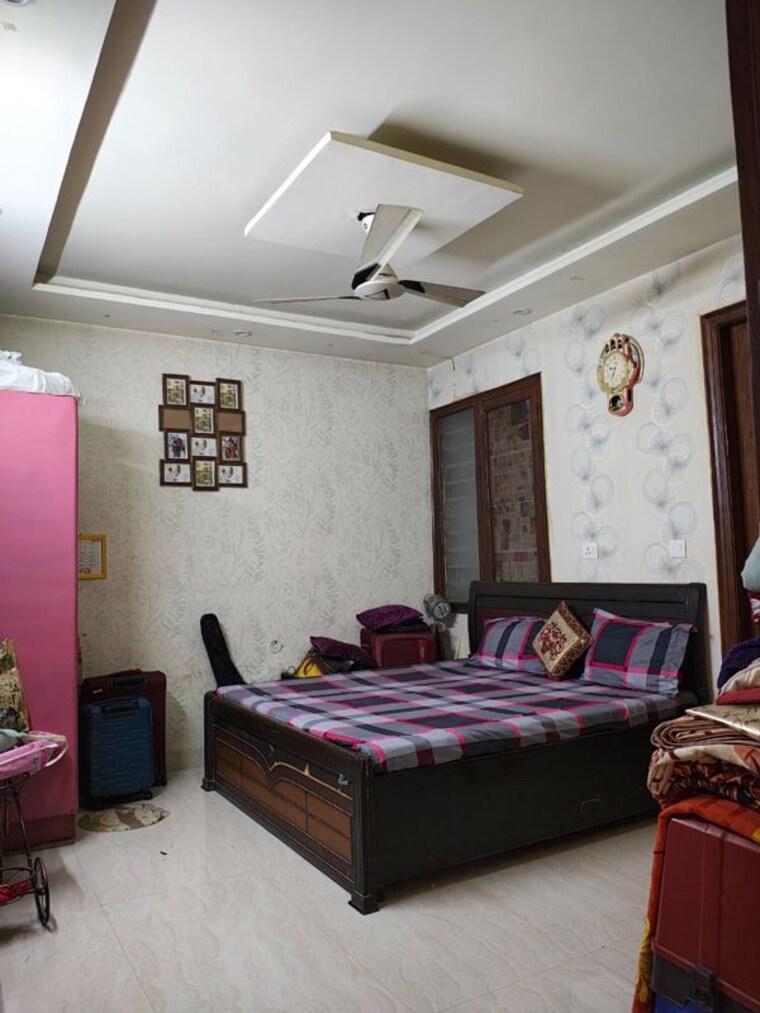 Bedroom, green fields colony 4 Bedroom 278 Sq.Yd. Builder Floor In Green Fields Colony Faridabad 10027234