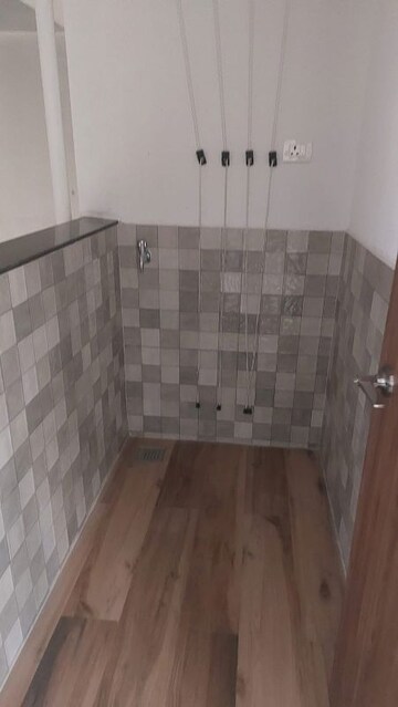  2 BHK Apartment at Senapati Bapat Road – for Rent