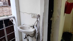 Bathroom in 1 BHK Independent House at Shastri Nagar – for Rent