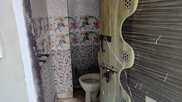 Bathroom in 1 BHK Independent House at Shastri Nagar – for Rent