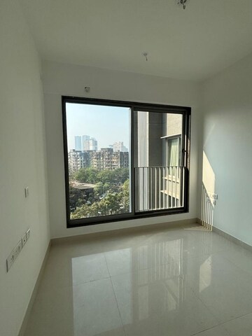 Room in 2 BHK Apartment at Sunteck City Avenue 4, Goregaon West – for Rent