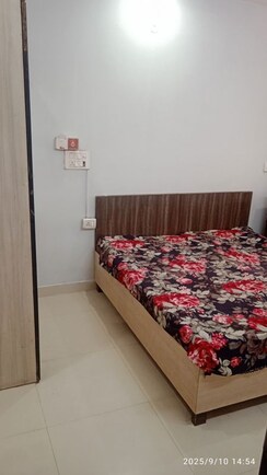 1 RkBuilder Floor For Rent in Maple Heights