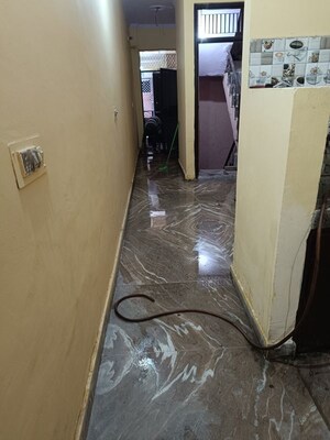 Building Lobby in 1.5 BHK Builder Floor at Uttam Nagar – for Rent