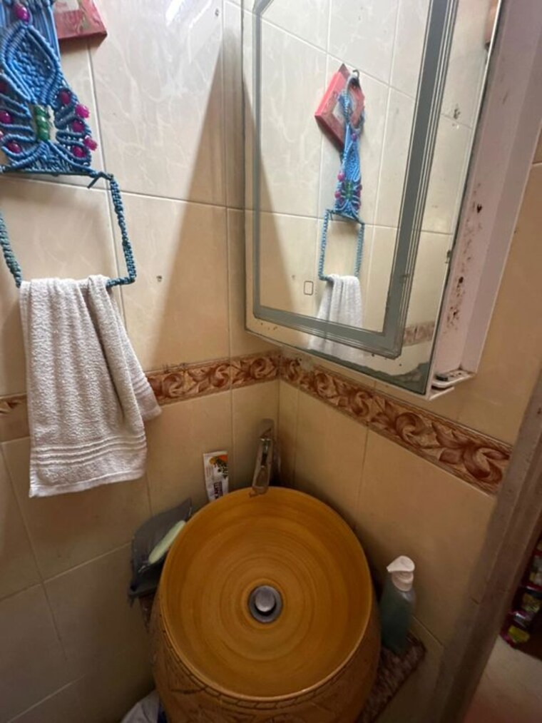 Bathroom, mulund east 1 Bedroom 475 Sq.Ft. Apartment In Mulund East Mumbai 10007811