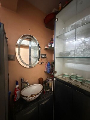 Bathroom in 1 BHK Apartment at Mulund East – for Sale