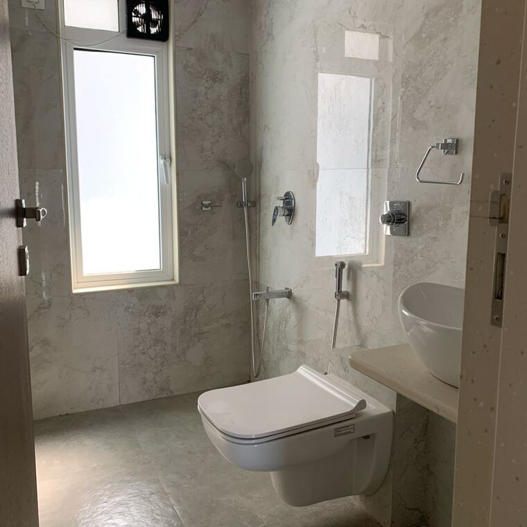 Bathroom, shraddha-elite 3 Bedroom 880 Sq.Ft. Apartment In Poisar Mumbai 10027299