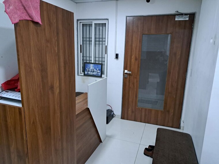 Team Area, akota Commercial Office Space 1100 Sq.Ft. In Akota Vadodara 10027305