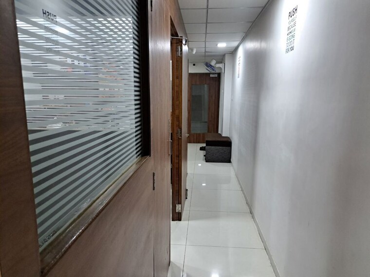 undefined, akota Commercial Office Space 1100 Sq.Ft. In Akota Vadodara 10027305