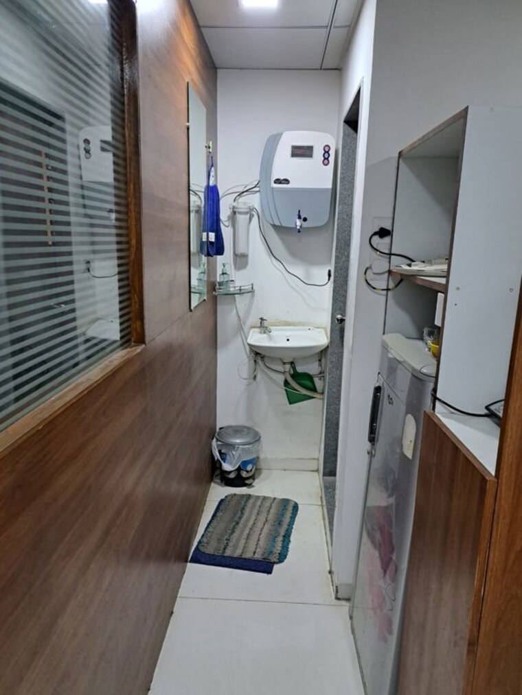 Bathroom, akota Commercial Office Space 1100 Sq.Ft. In Akota Vadodara 10027305