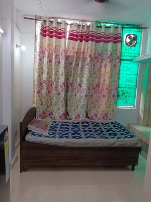 Bedroom in 1 RK Builder Floor at Lajpat Nagar 4 – for Rent