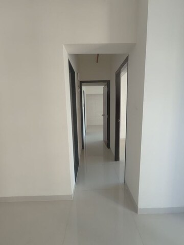 Room in 2 BHK Apartment at Raunak Residency Thane, Pokhran Road No One – for Rent