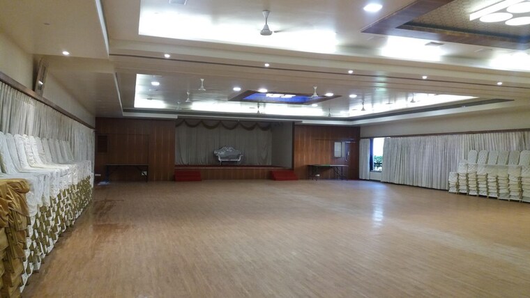  Parking, katraj-view Commercial Warehouse 16500 Sq.Yd. In Katraj Pune 10027354