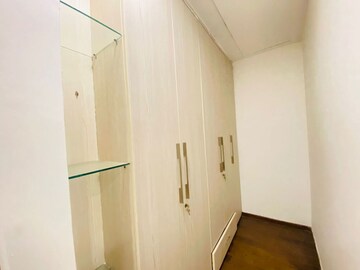 Bathroom in 4 BHK Apartment at M3M Golf Estate, Sector 65 – for Rent