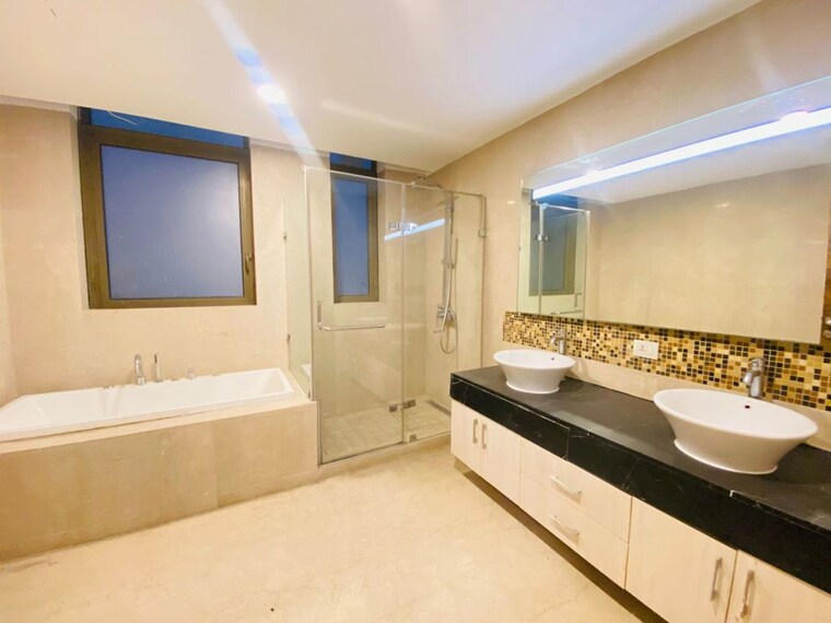 Living Room, m3m-golf-estate 4 Bedroom 4785 Sq.Ft. Apartment In Sector 65 Gurgaon 10027357