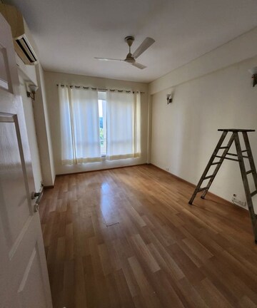 Room in 3 BHK Apartment at Bestech Park View Altura, Sector 79 – for Sale