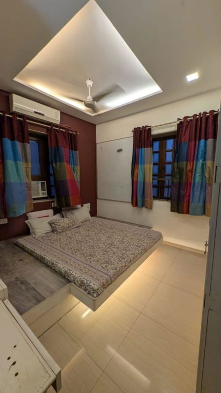 Bedroom, sumer-trinity-towers 4 Bedroom 2200 Sq.Ft. Apartment In Prabhadevi Mumbai 10027369