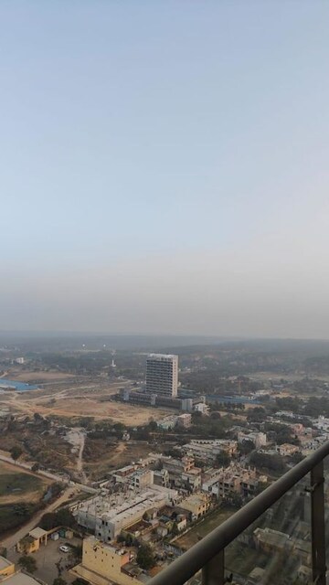 Master Bedroom in 5 BHK Apartment at Mahindra Luminare, Sector 59 – for Rent