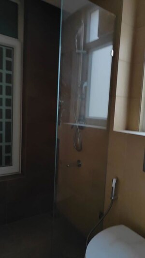 Bathroom in 5 BHK Apartment at Mahindra Luminare, Sector 59 – for Rent