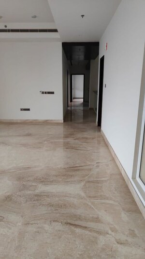 Room in 5 BHK Apartment at Mahindra Luminare, Sector 59 – for Rent