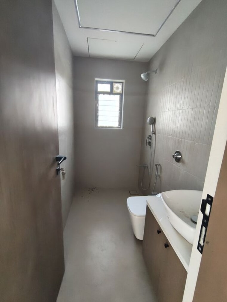 Bathroom, piramal-mahalaxmi 3 Bedroom 1152 Sq.Ft. Apartment In Mahalaxmi Mumbai 10027391
