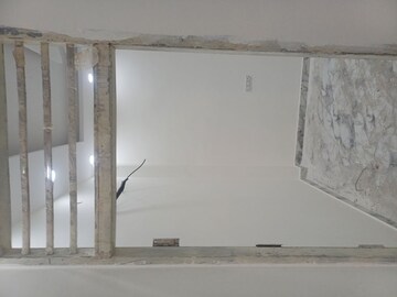 Room in 2 BHK Independent House at Palla – for Sale