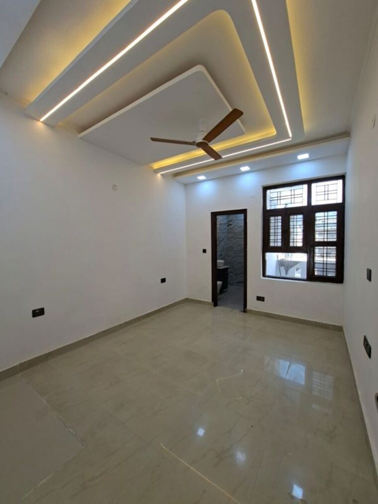 Room, ashoka-enclave-3 2 Bedroom 185 Sq.Yd. Builder Floor In Sector 35 Faridabad 10027426
