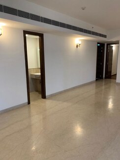 3.5 BHK + Pooja Room,Servant Room Apartment For Sale in M3M Latitude