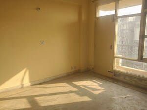 Room in 2 BHK Apartment at Sector 21c – for Sale