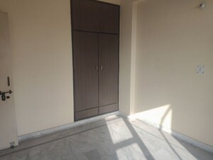 Room in 2 BHK Apartment at Sector 21c – for Sale