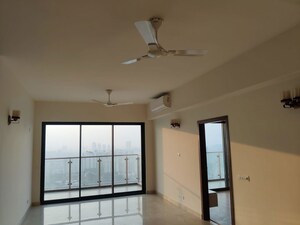 Room in 4 BHK Apartment at M3M Latitude, Sector 65 – for Sale