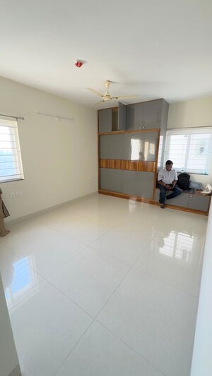 Room in 3 BHK Apartment at My Home Sayuk, Tellapur – for Rent