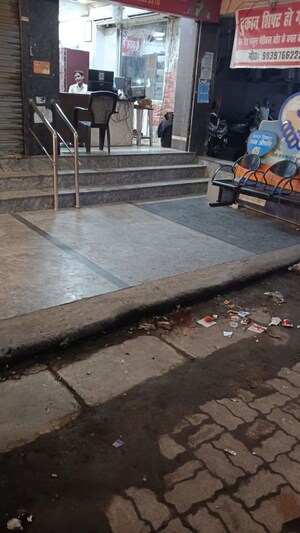  Showroom For Rent in Mahanagar