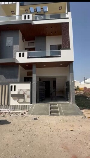 5 BHK Independent House For Sale in Pallavpuram