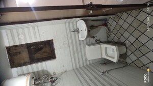 Master Bedroom in 1 BHK Builder Floor at Mehrauli – for Rent