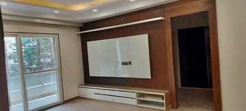 Furnished Amenities in 3 BHK Builder Floor at South City 1 – for Sale