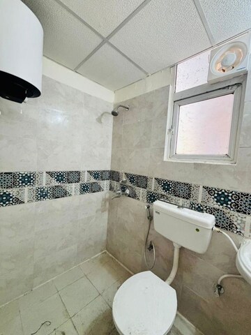 Master Bedroom in 2 BHK Apartment at Signature Global Prime, Sector 63a – for Rent